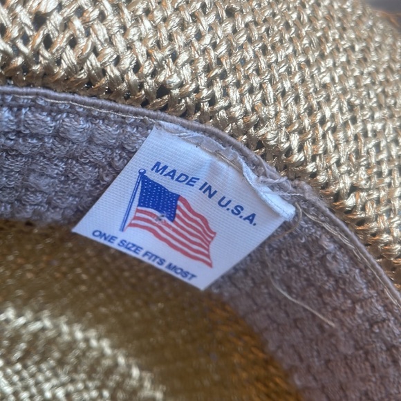 Gold summer hat - Picture 3 of 3